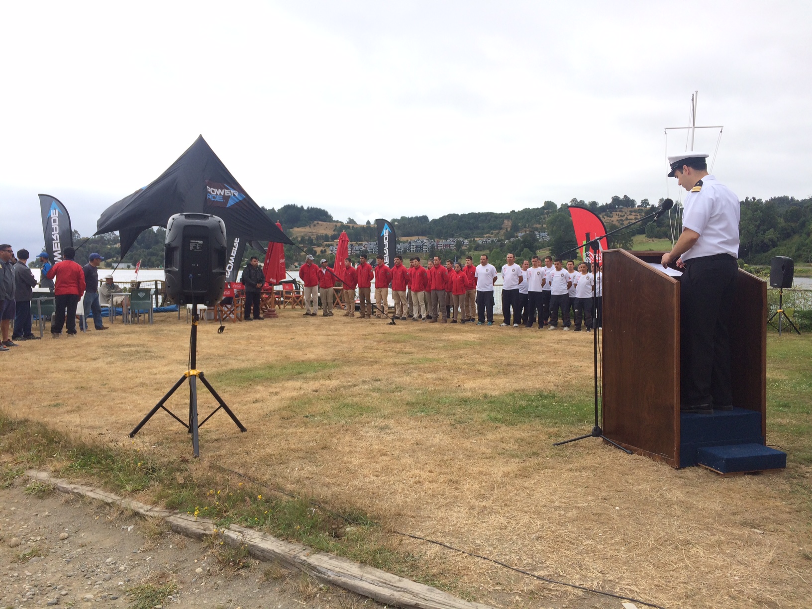Regata Frutillar reunió a 50 veleros para conmemorar el Bicentenario de la Armada