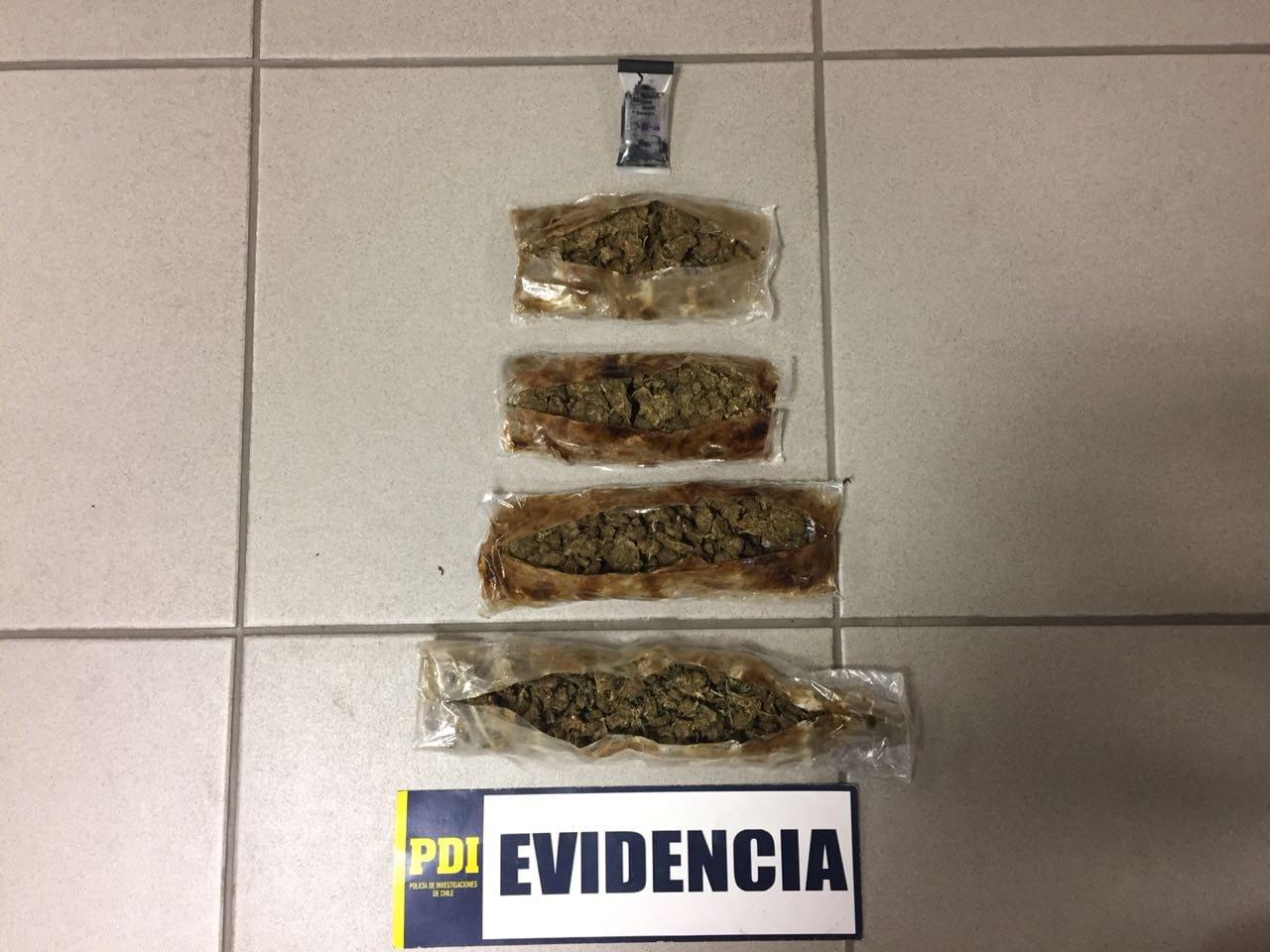 PDI LA CALERA DETECTA DROGA OCULTA EN VESTUARIO