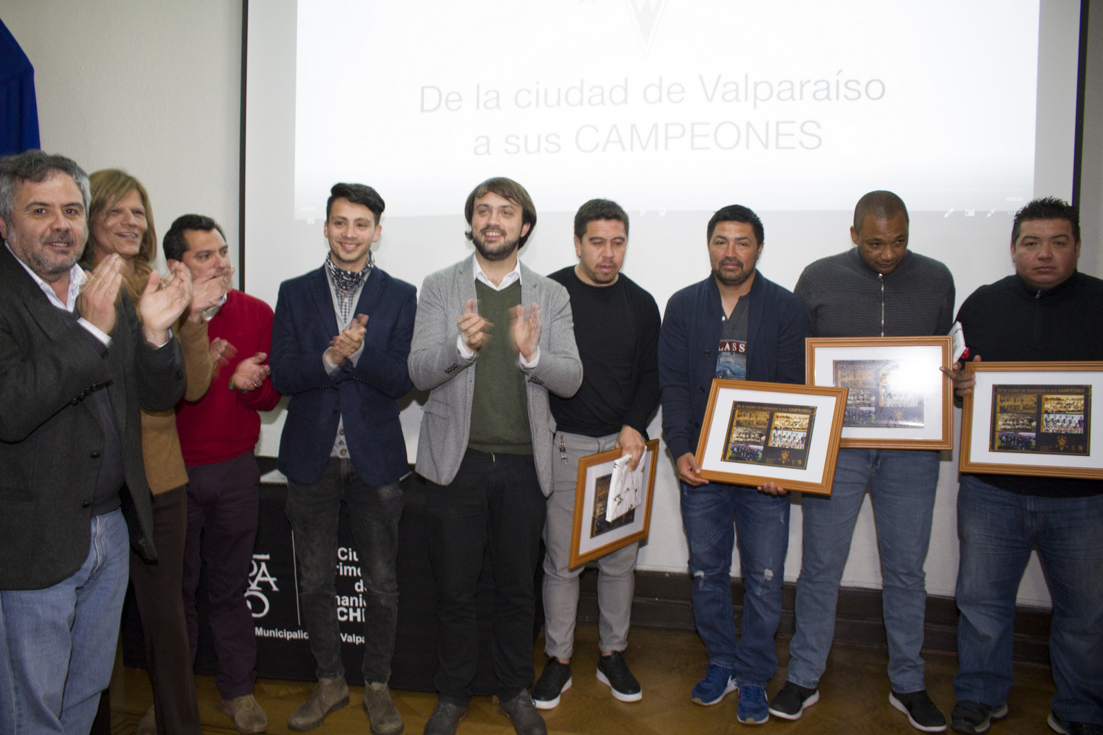 Mes de Santiago Wanderers cerró con sentido homenaje a los campeones históricos