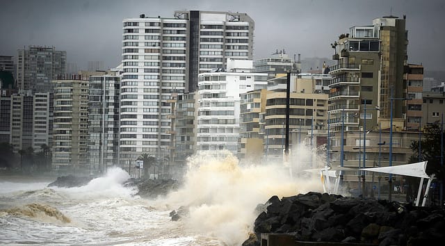 Autoridad Marítima informa marejadas con olas de hasta 4 metros para las costas del país.