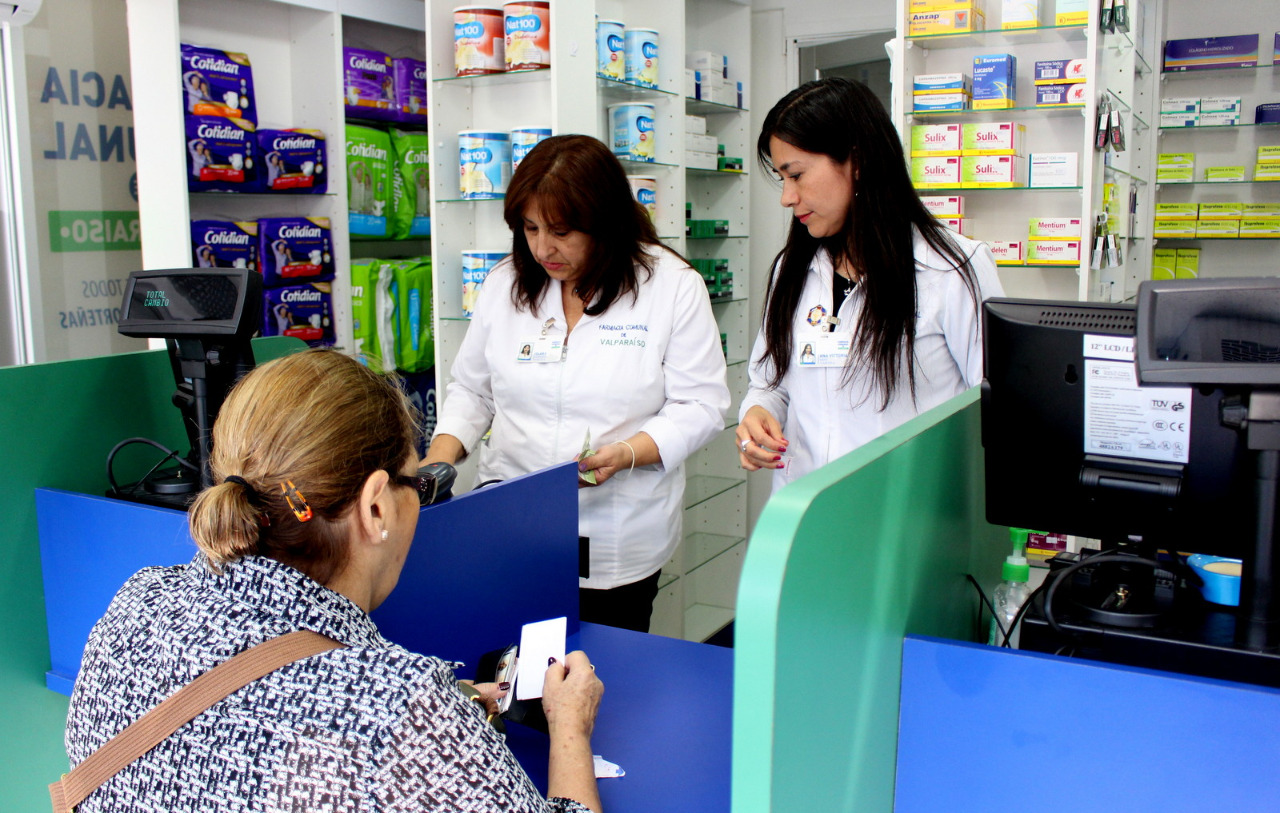 Red de Farmacias Populares de Valparaíso incluirá hierbas medicinales entre sus productos