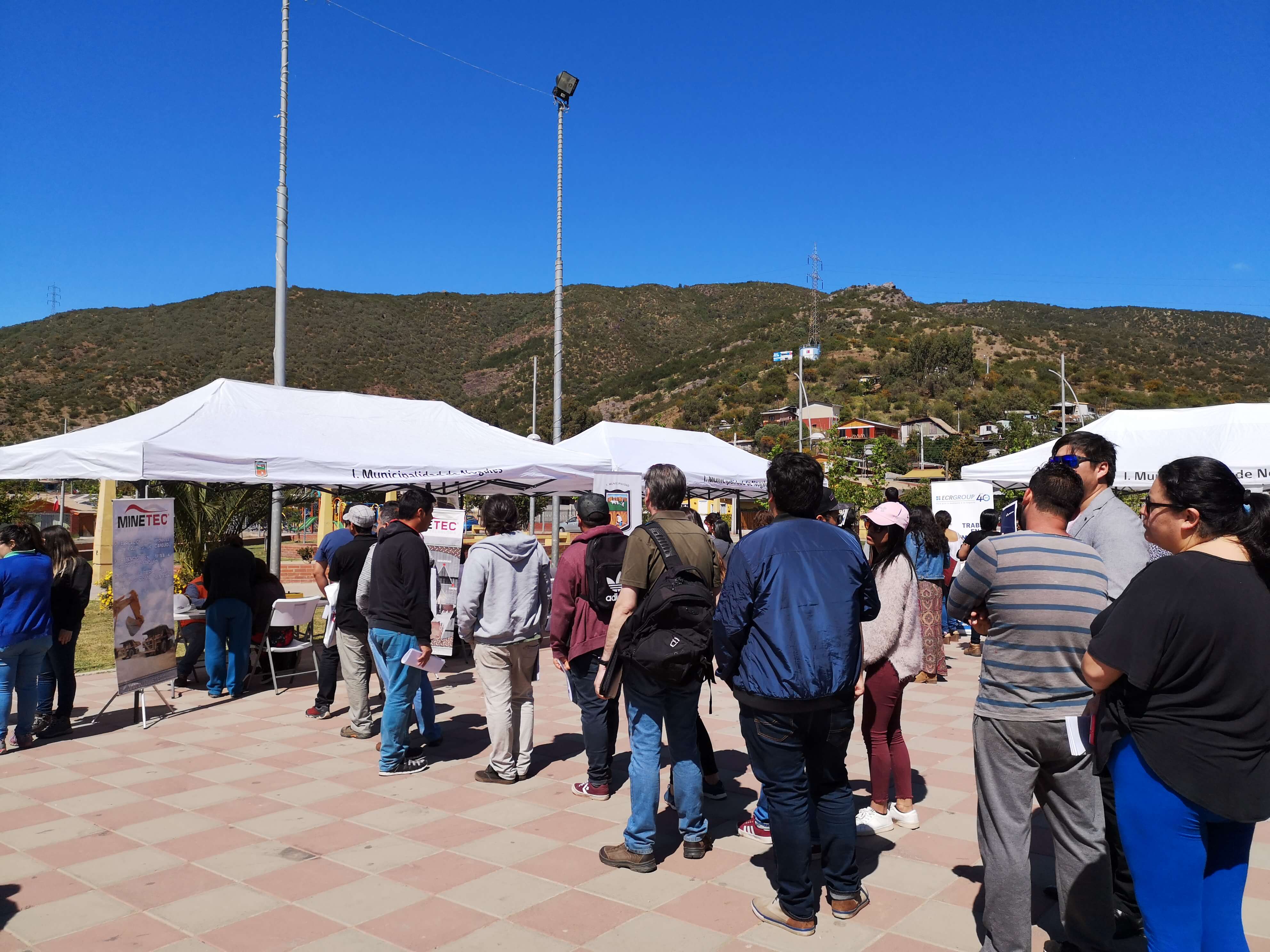 SENCE y OMIL de la comuna de Nogales realizaron exitosa feria laboral en la localidad de El Melón