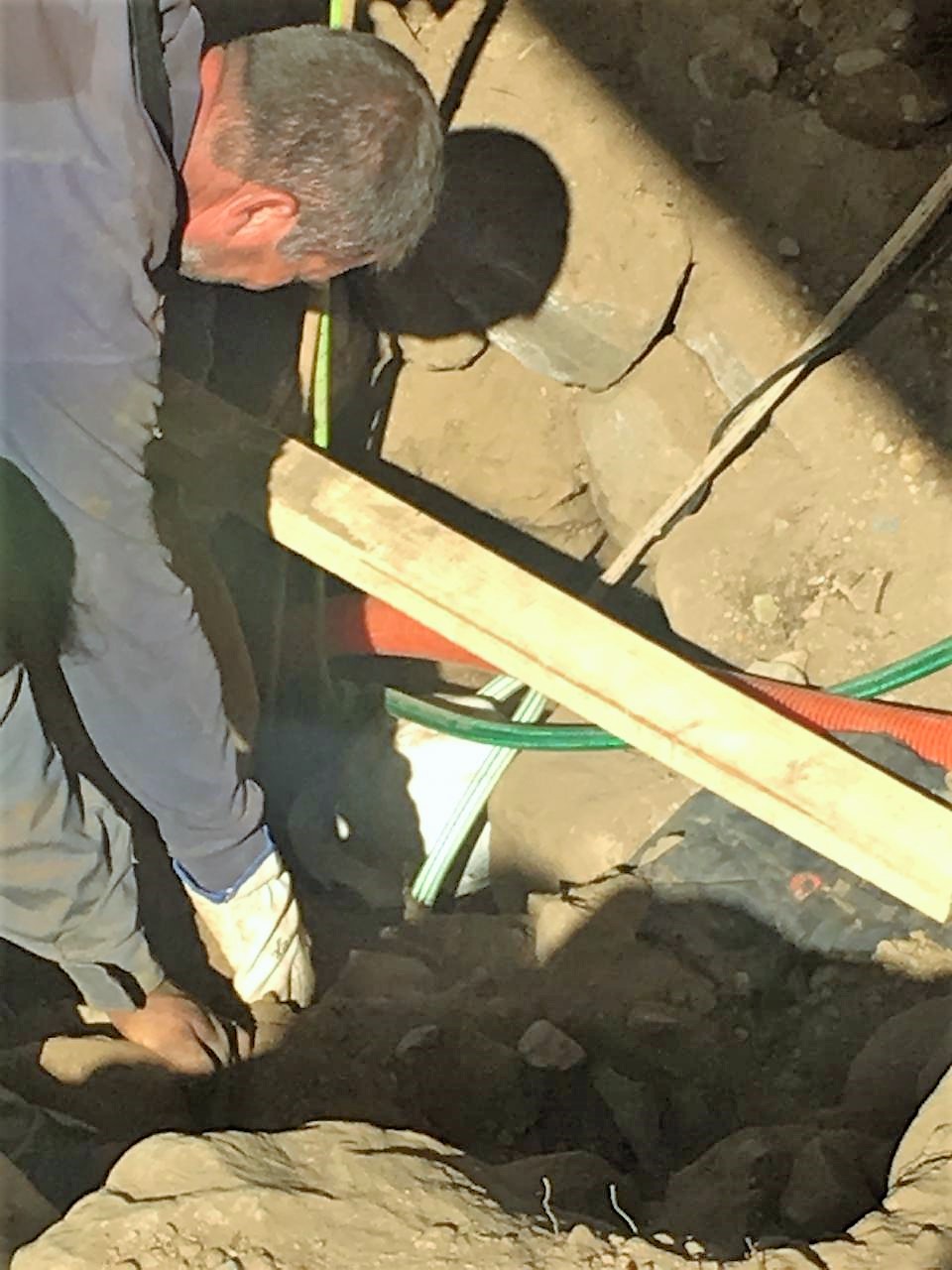 Trabajador cae a pozo de 6 metros de profundidad en Olmué