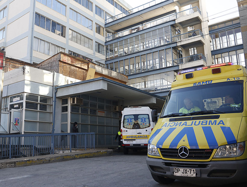 Médico habría bloqueado cama a niña que murió esperando ser atendida en la UCI del hospital Van Buren