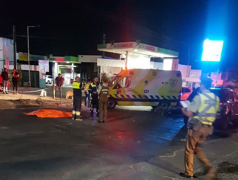 Un motorista murió tras chocar con un auto y ser atropellado por una micro en Quilpué