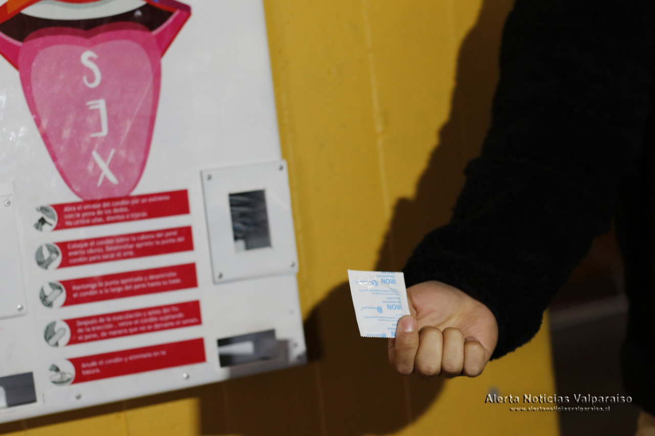 INSUCO es el primer liceo con dispensador de condones en Valparaíso