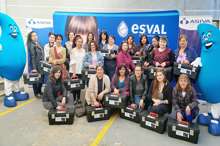 Esval inicia la formación de 60 futuras Mujeres Gásfiter
