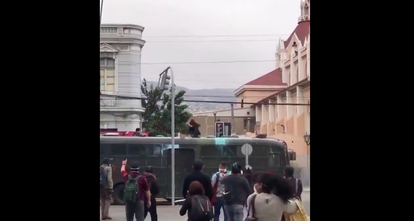 Marcha en Valparaíso, lo bueno y lo malo en imágenes