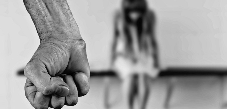 Una menor de 17 años fue secuestrada por 20 hombres y abusada sexualmente durante 25 días en Marruecos.