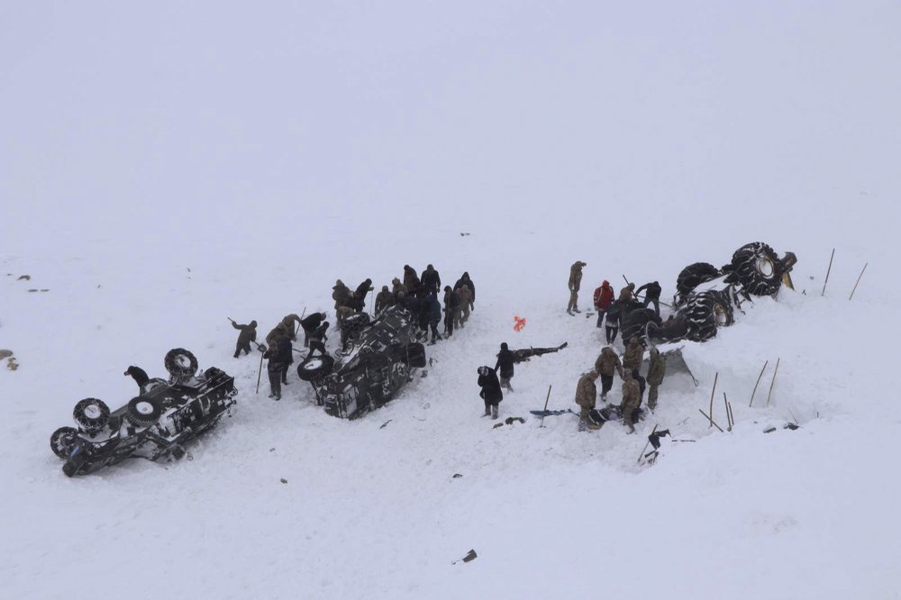 Avalancha en Turquía mató a rescatistas que buscaban sobrevivientes de un alud previo