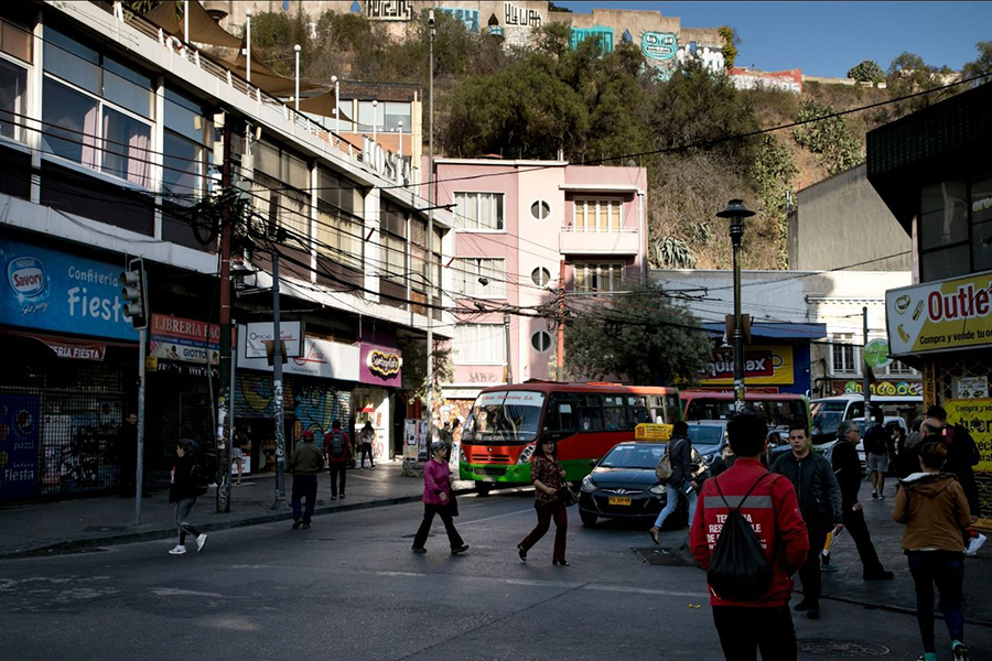 Con nueva postergación de patentes comerciales para el segundo semestre, Valparaíso sigue apoyando a los locatarios porteños