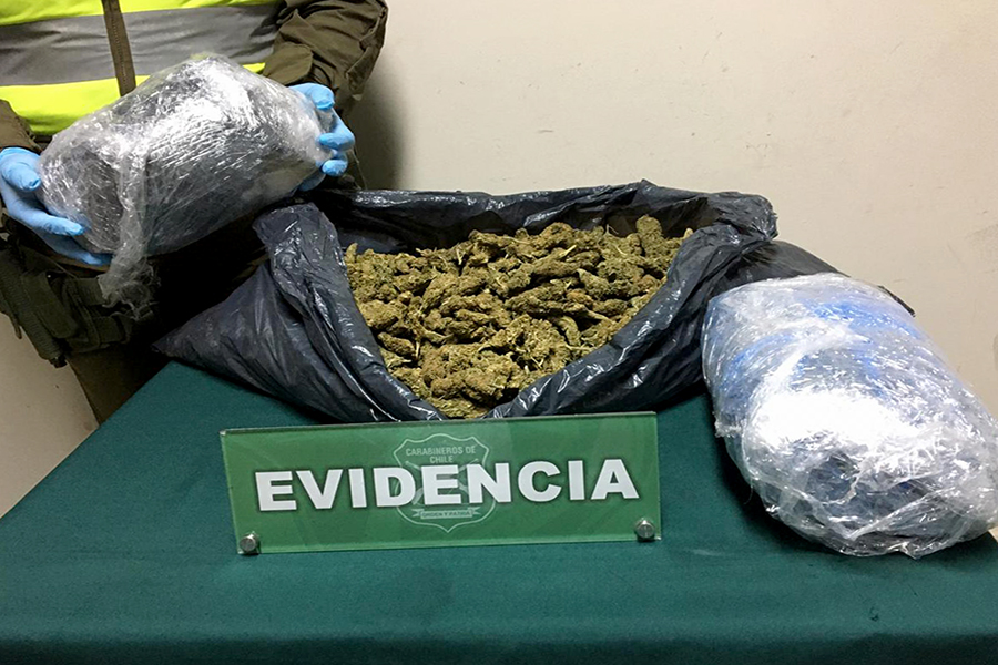 Carabineros decomisaron más de 4 kilos de Marihuana Elaborada en un control sanitario