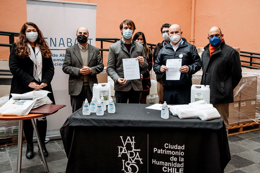Municipio porteño recibe 100 mil mascarillas a través de donación otorgada por Cenabast