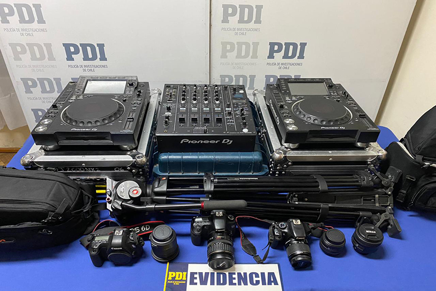 PDI CONCÓN RECUPERA ARTÍCULOS ELECTRÓNICOS Y FOTOGRÁFICOS