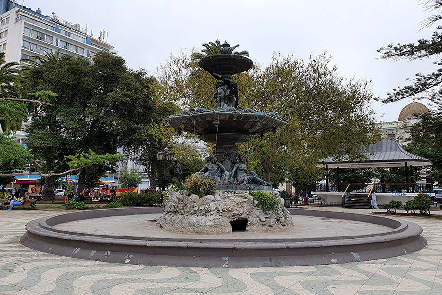 Minvu invertirá cerca de 500 millones en recuperación de Plaza Victoria de Valparaíso