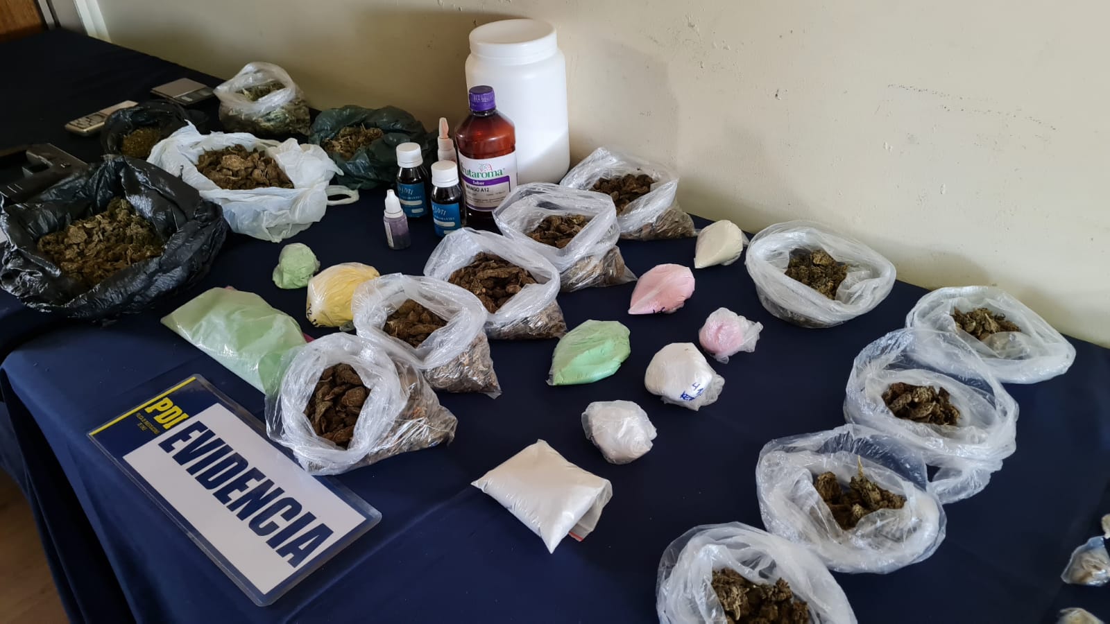 CUATRO DETENIDOS POR TRÁFICO DE DROGAS OPERATIVOS EN LOS ANDES Y RINCONADA