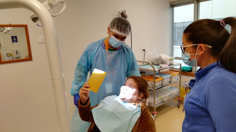 Rehabilitación oral en el Hospital Dr. Gustavo Fricke: razones para volver a sonreír