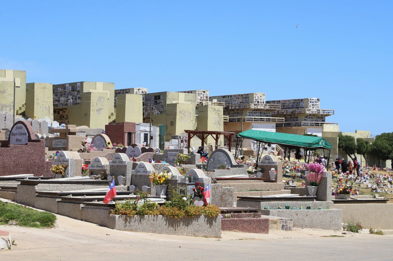 Cementerio de Playa Ancha tiene todo dispuesto para funcionamiento en el fin de semana largo