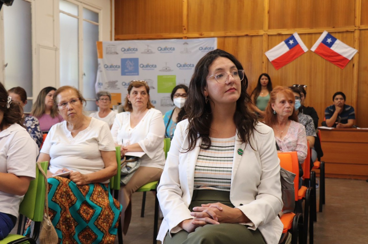 Mujeres de Quillota se capacitan en escuela de liderazgo del Gobierno