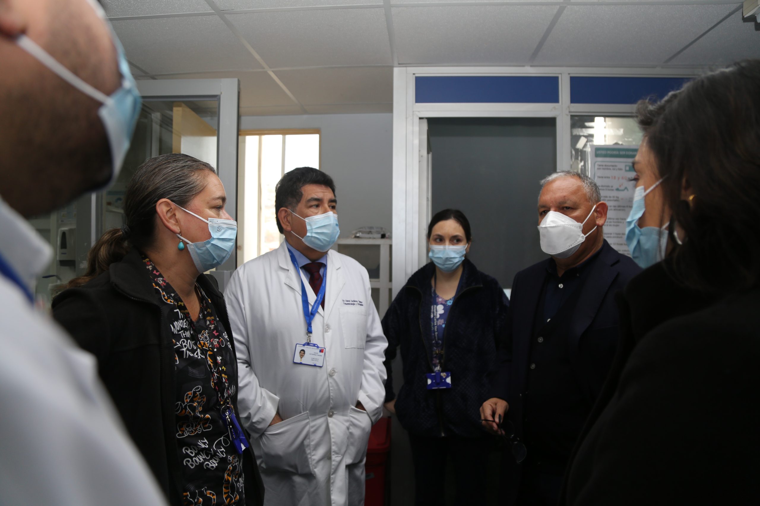 Gobernador Regional visita el Hospital van Buren y compromete apoyos al recinto asistencial