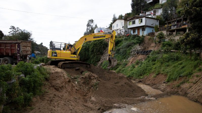 Municipio mantiene despliegue en terreno para trabajos de prevención y emergencia tras sistema frontal en Valparaíso