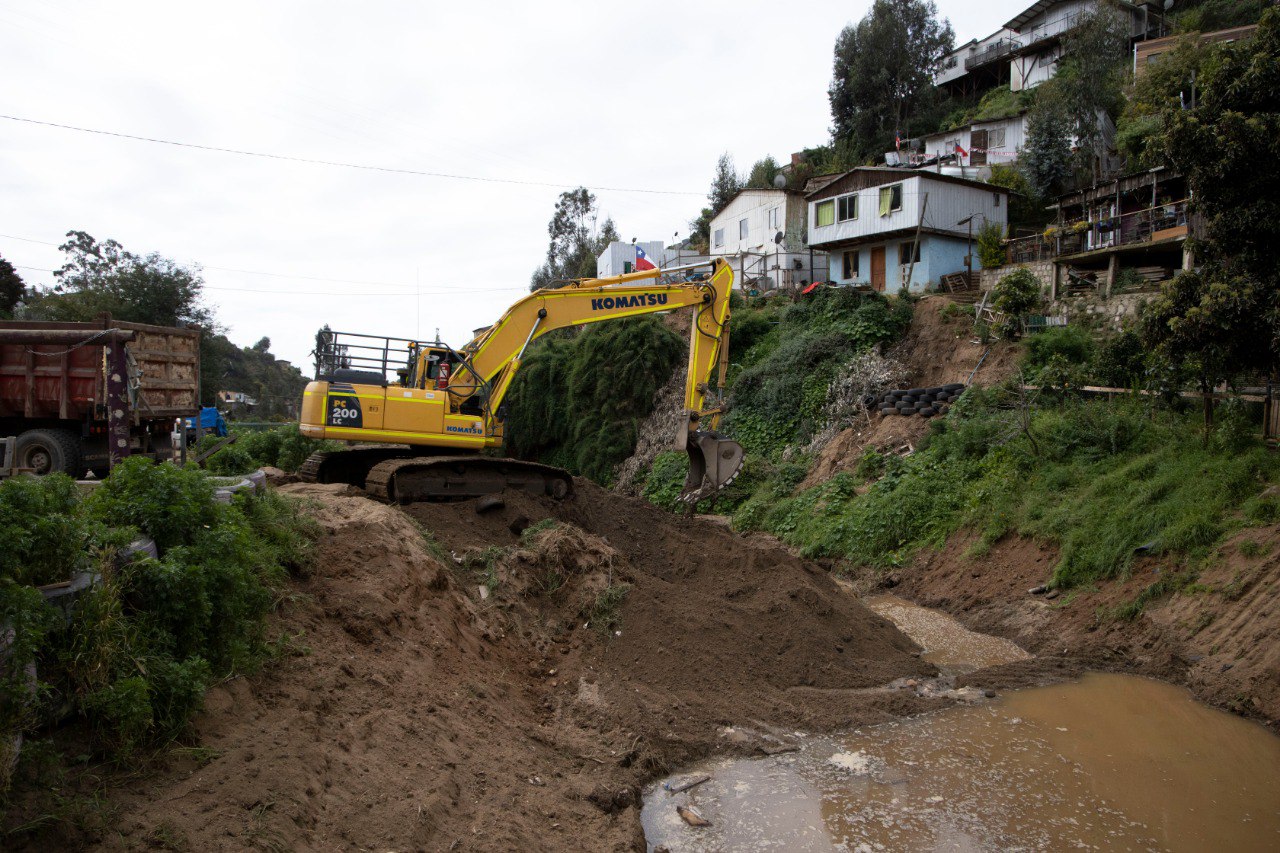 Municipio mantiene despliegue en terreno para trabajos de prevención y emergencia tras sistema frontal en Valparaíso
