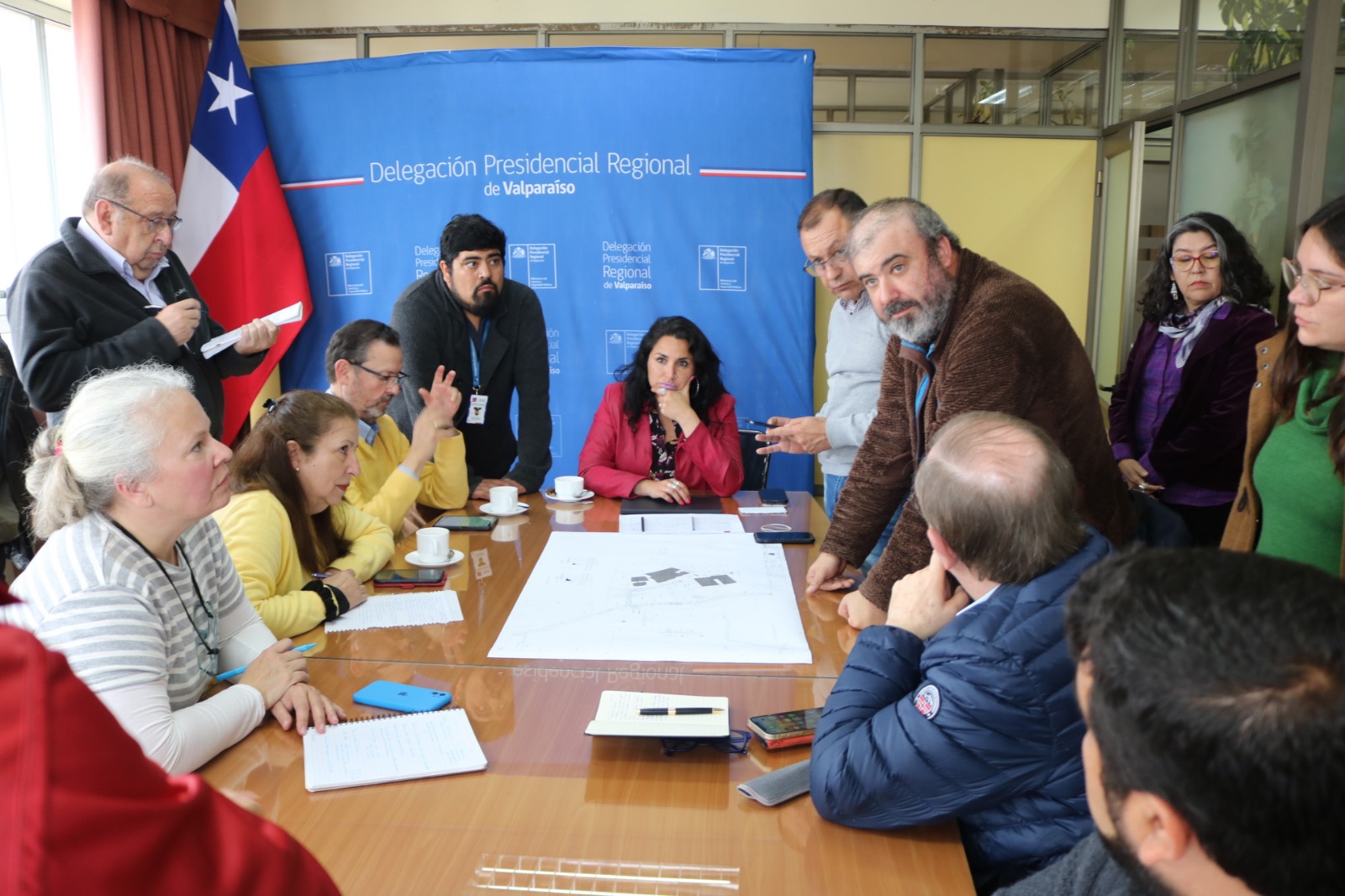 Delegada Presidencial Regional de Valparaíso se reunió con vecinos de edificios Kandinsky, Miramar y Santorini