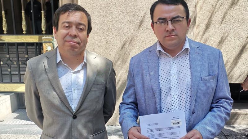 Presentan denuncia en Contraloría General de la República por prácticas de abuso y acoso laboral en Municipalidad de Recoleta